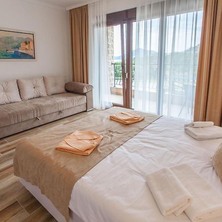 Appartement Rosmarino à Sveti Stefan Extérieur photo