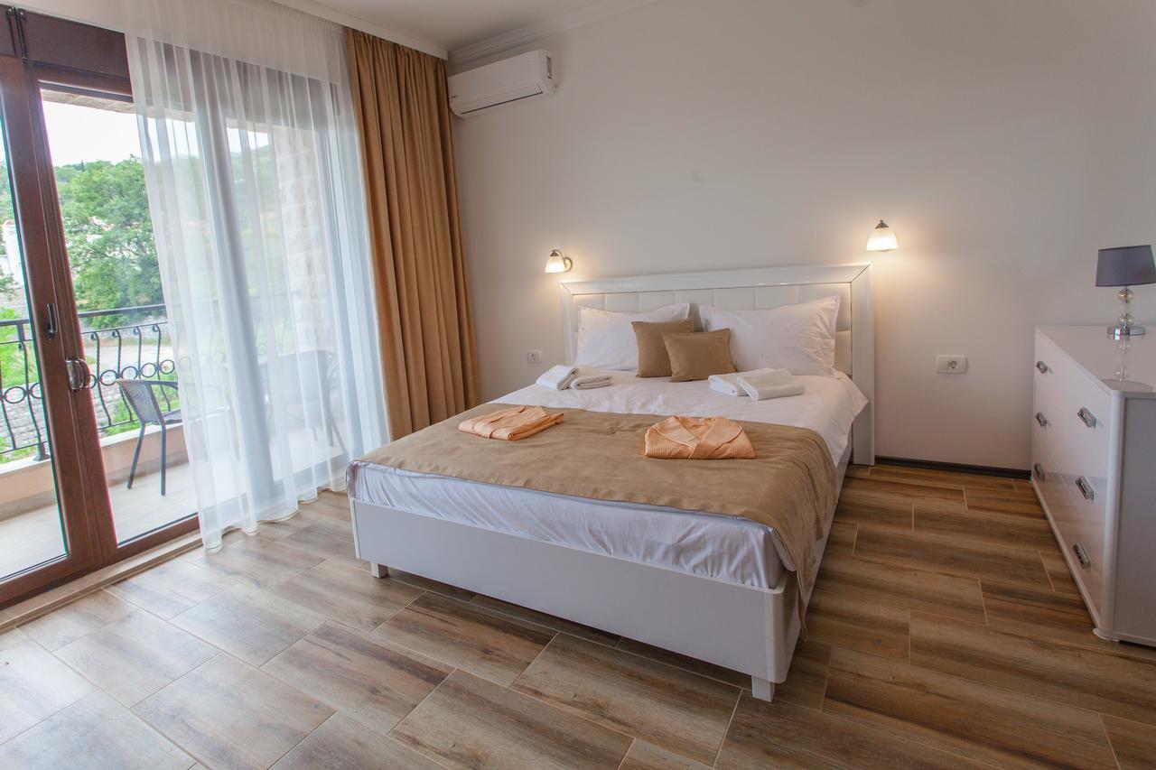 Appartement Rosmarino à Sveti Stefan Extérieur photo