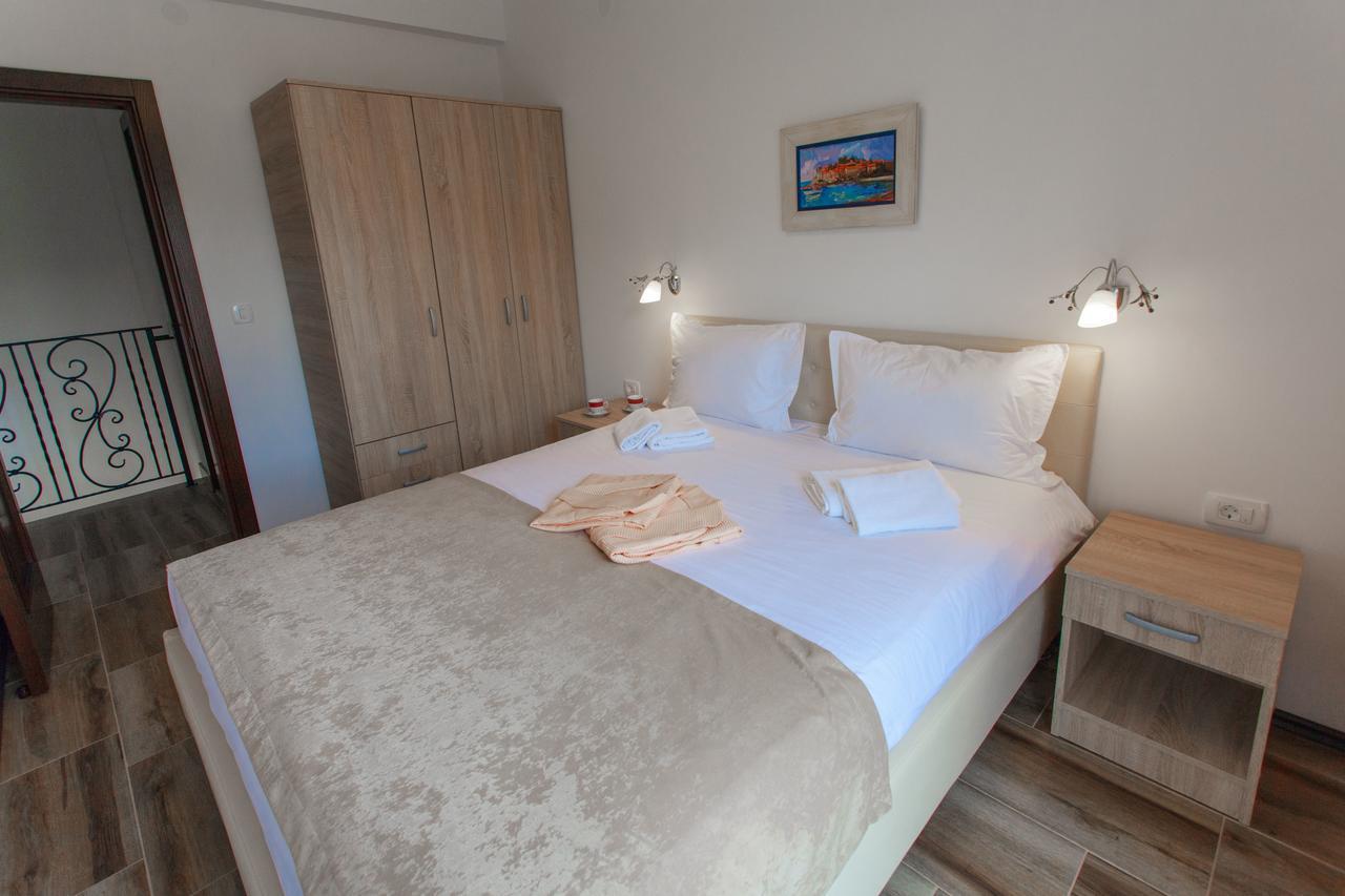 Appartement Rosmarino à Sveti Stefan Extérieur photo