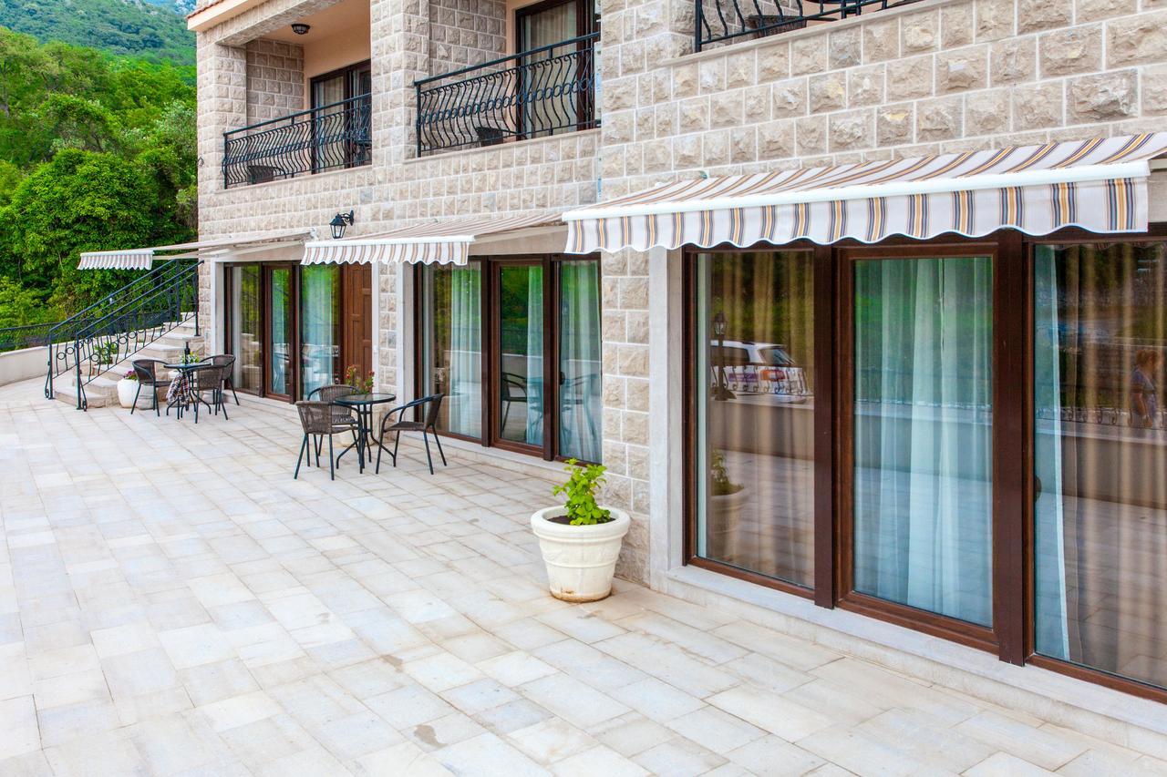 Appartement Rosmarino à Sveti Stefan Extérieur photo