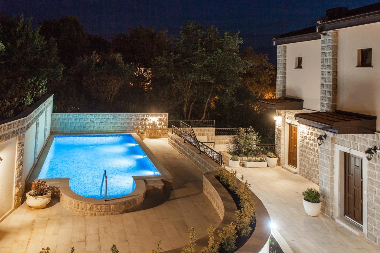 Appartement Rosmarino à Sveti Stefan Extérieur photo