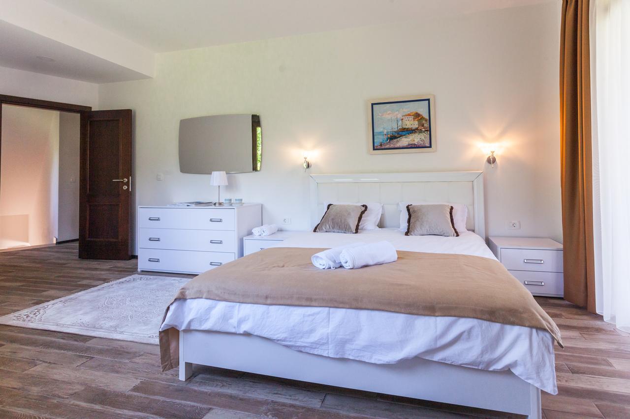 Appartement Rosmarino à Sveti Stefan Extérieur photo