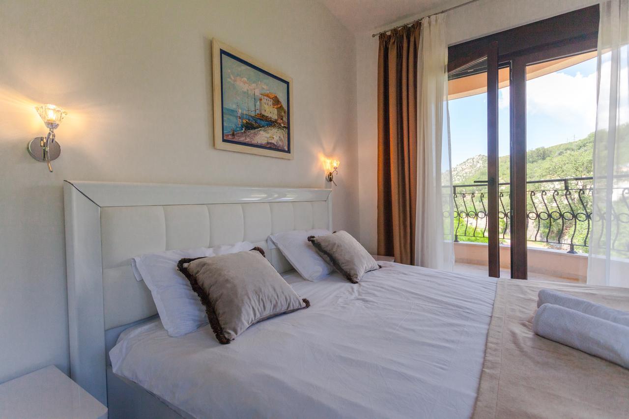 Appartement Rosmarino à Sveti Stefan Extérieur photo